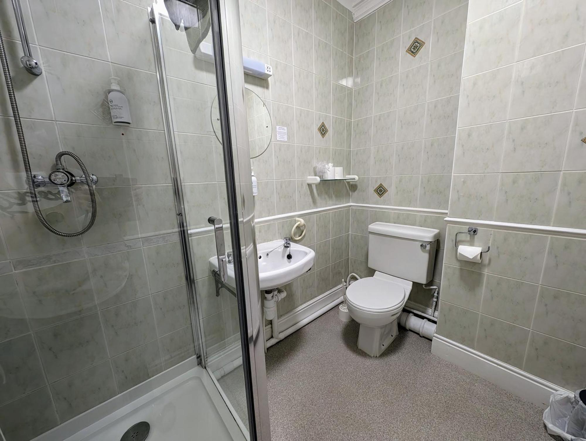 Graham Arms Hotel 3*