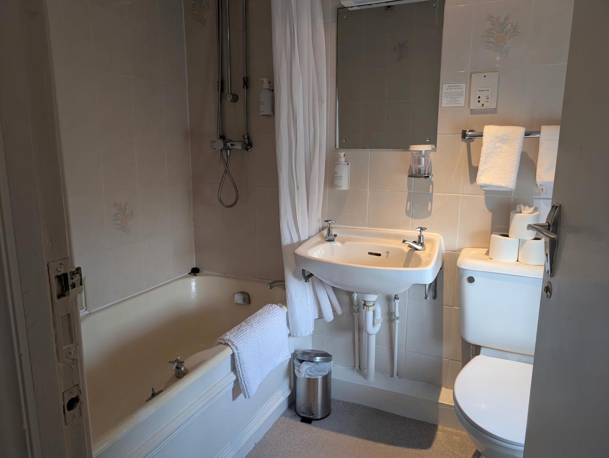 Hotel Graham Arms 3*